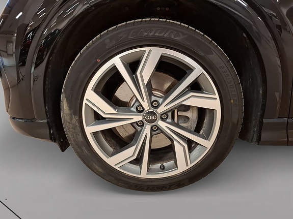Audi Q4 e-tron 12 of 12