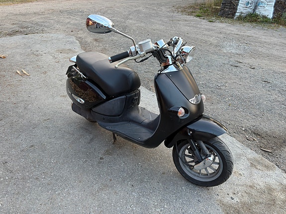 Aprilia Habana, 3hk, 2002 2 of 4