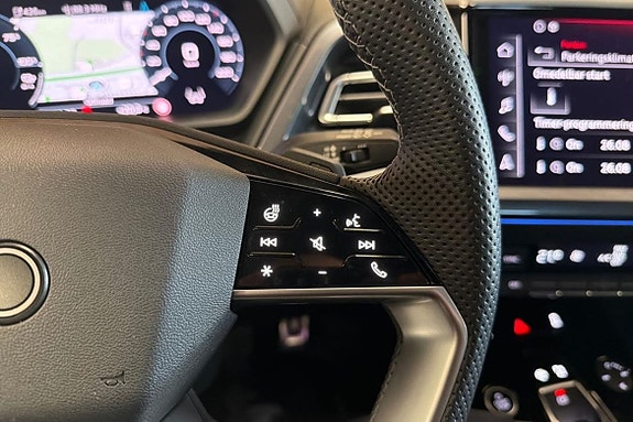 Audi Q4 e-tron 10 of 25