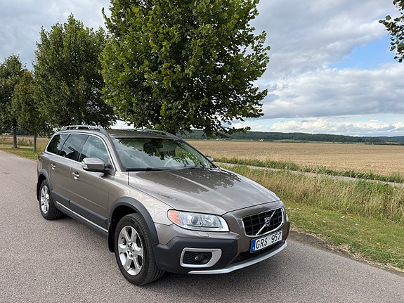 Volvo XC70 4 of 17