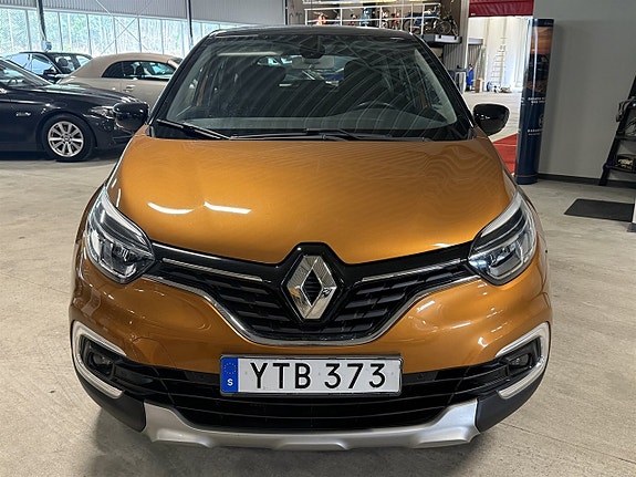 Renault Captur 2 of 12