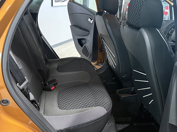 Renault Captur 8 of 12