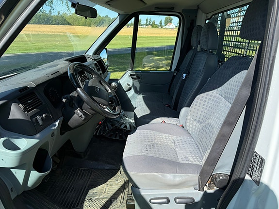 Ford Transit 10 of 13