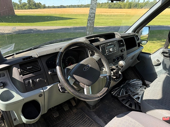 Ford Transit 11 of 13