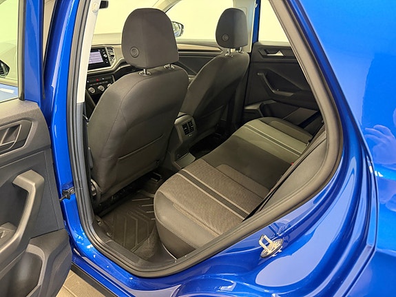 Volkswagen T-Roc 17 of 18