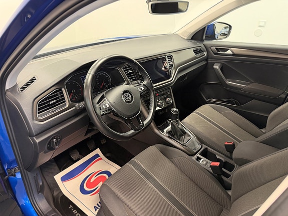 Volkswagen T-Roc 8 of 18