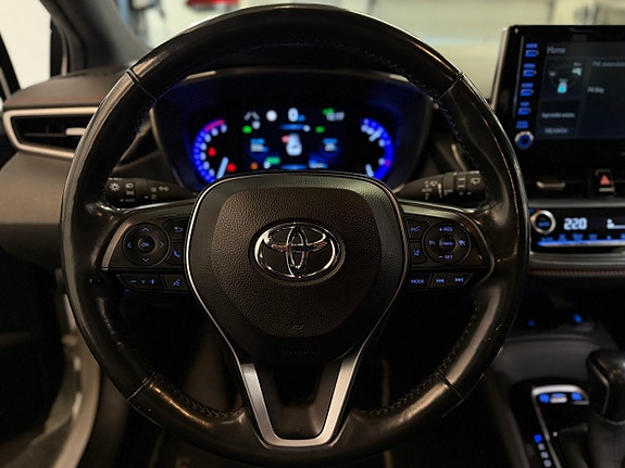 Toyota Corolla 8 of 28