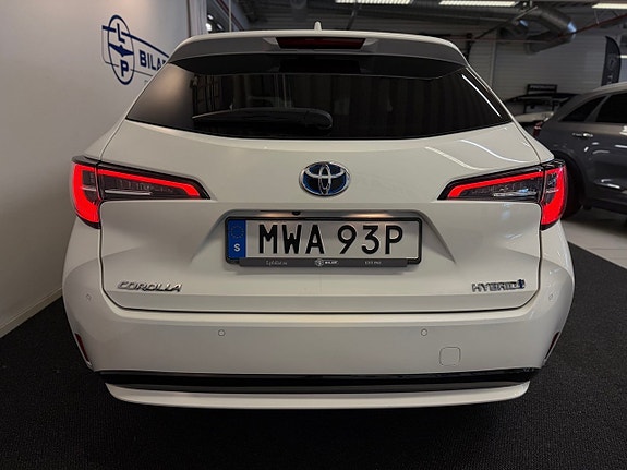 Toyota Corolla 4 of 28