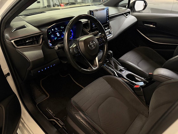 Toyota Corolla 7 of 28