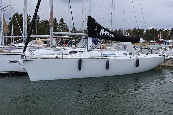 IMX 40 - 2001 2 of 12