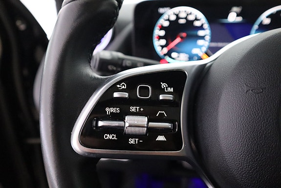 Mercedes-Benz EQA250 14 of 21