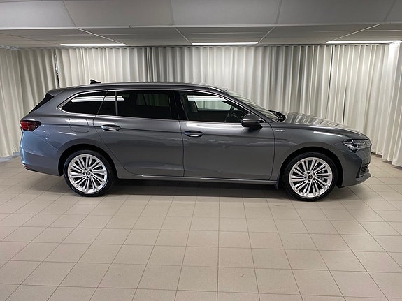 Skoda Superb 3 of 10