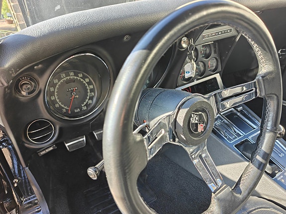 Chevrolet Corvette 22 of 30