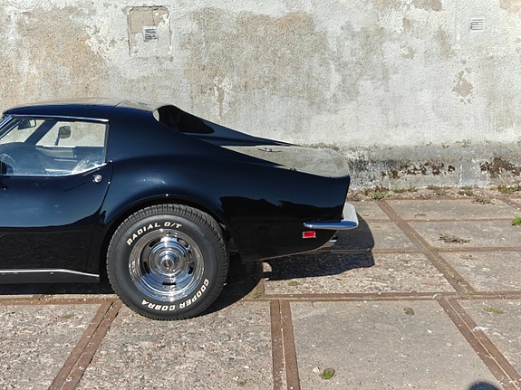 Chevrolet Corvette 16 of 30