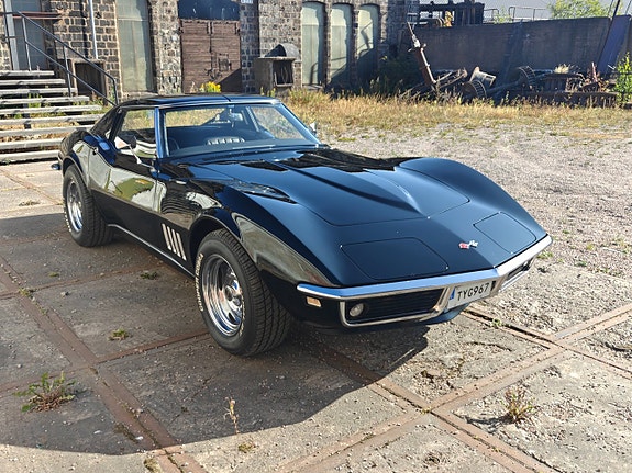 Chevrolet Corvette 7 of 30