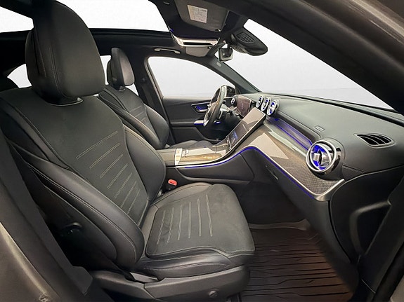 Mercedes-Benz GLC300 de 12 of 30