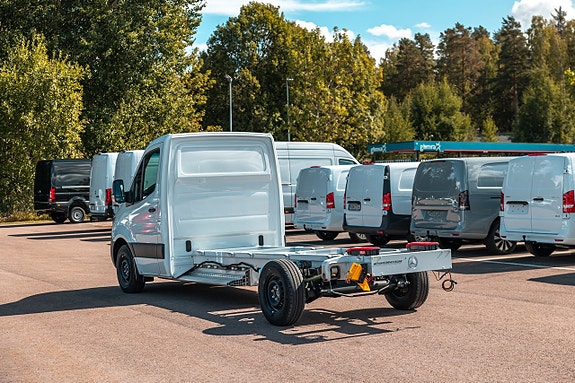 Mercedes-Benz eSprinter 420 4 of 5