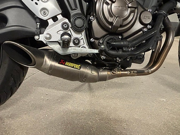 Yamaha MT-07 6 of 7