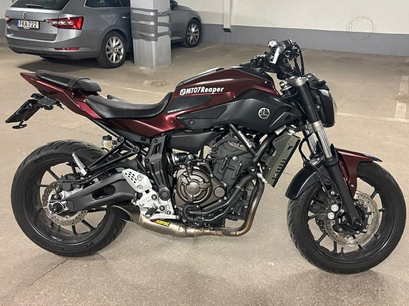 Yamaha MT-07 2 of 7