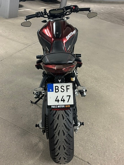Yamaha MT-07 4 of 7