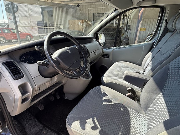 Renault Trafic 7 of 8