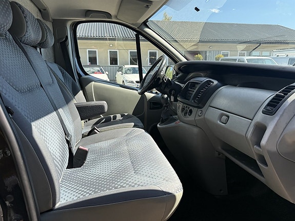 Renault Trafic 8 of 8