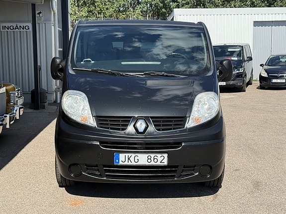 Renault Trafic 2 of 8