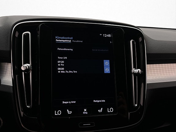 Volvo XC40 15 of 30
