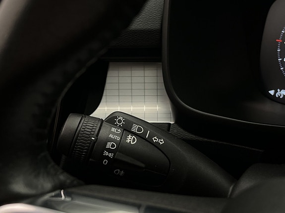 Volvo XC40 30 of 30