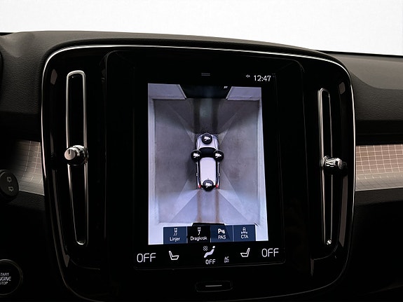 Volvo XC40 14 of 30
