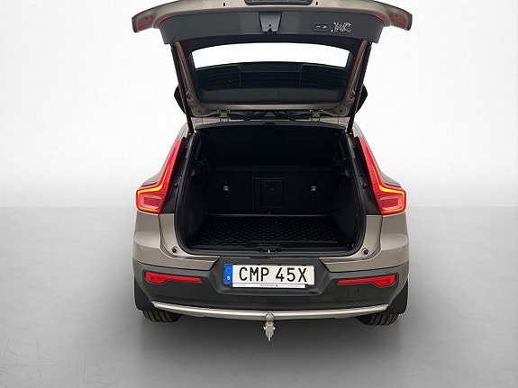 Volvo XC40 9 of 30