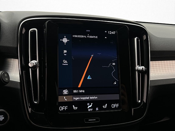 Volvo XC40 16 of 30