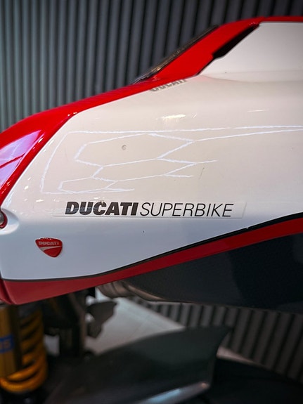 Ducati 999s 17 of 18