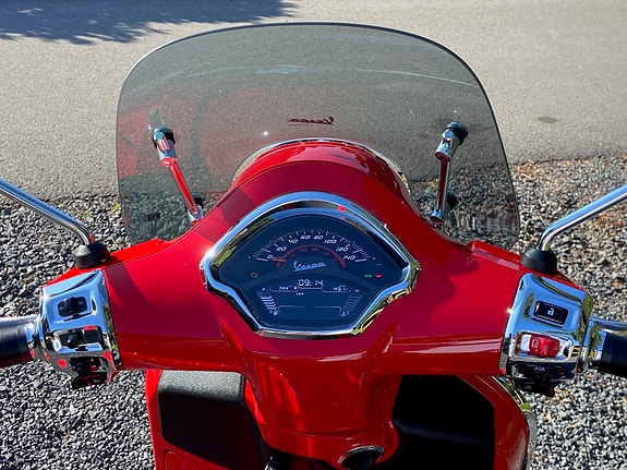 Piaggio VESPA GTS 5 of 5