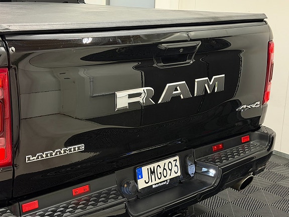 Dodge RAM 1500 13 of 30