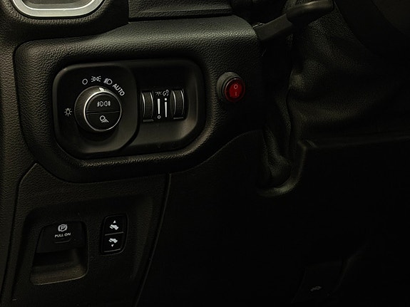 Dodge RAM 1500 25 of 30