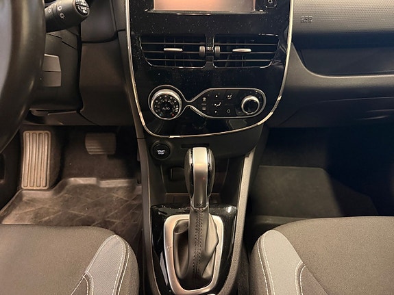 Renault Clio 11 of 23