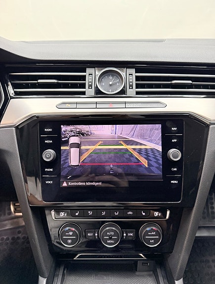 Volkswagen Passat Alltrack 15 of 15