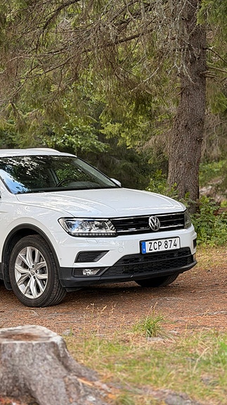 Volkswagen Tiguan 2 of 6