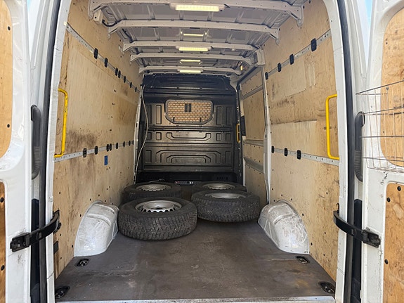Volkswagen Crafter 35 7 of 13