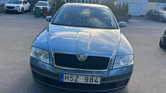 Skoda Octavia 2 of 11