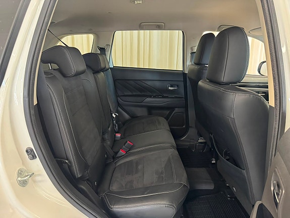 Mitsubishi Outlander 28 of 30