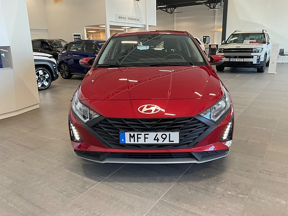 Hyundai i20 2 of 23