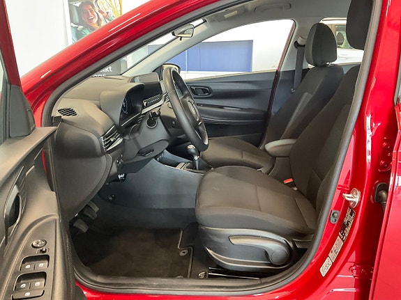 Hyundai i20 8 of 23