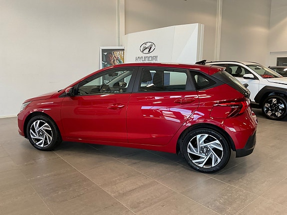Hyundai i20 3 of 23