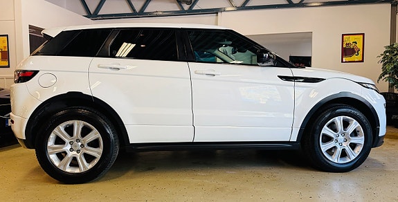 Land Rover Range Rover Evoque 11 of 25