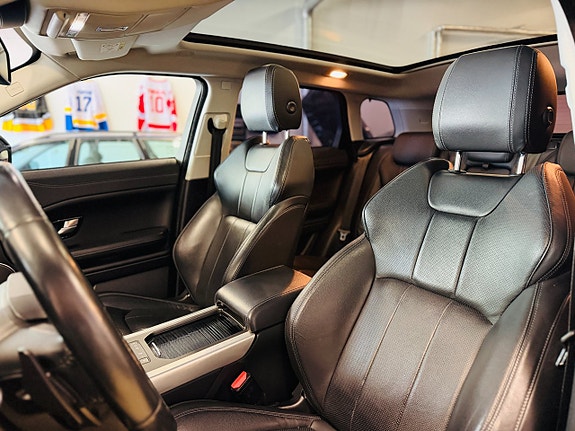 Land Rover Range Rover Evoque 16 of 25
