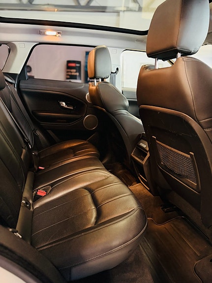 Land Rover Range Rover Evoque 21 of 25