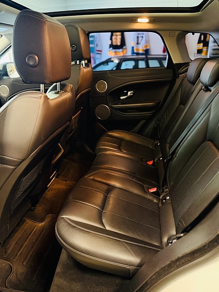 Land Rover Range Rover Evoque 17 of 25