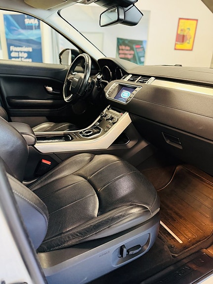 Land Rover Range Rover Evoque 22 of 25